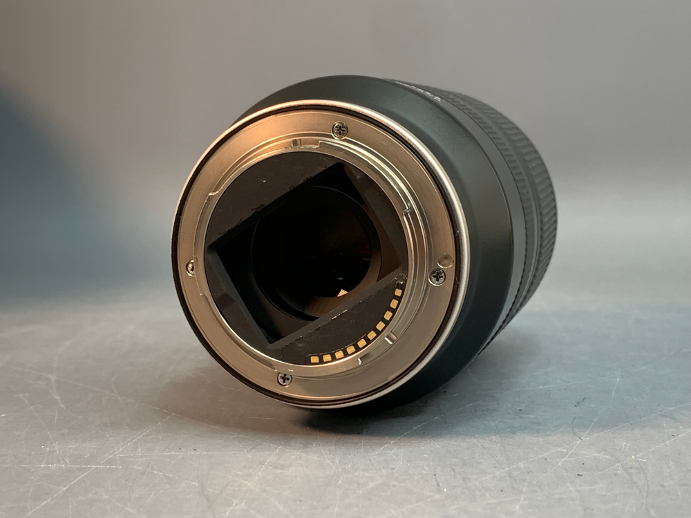 Tamron 17-70mm 2.8 Di III Sony E внутри пыль