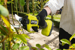 Аккумуляторный бесщеточный секатор Ryobi ONE+ RY18SCXA-0 5133005025