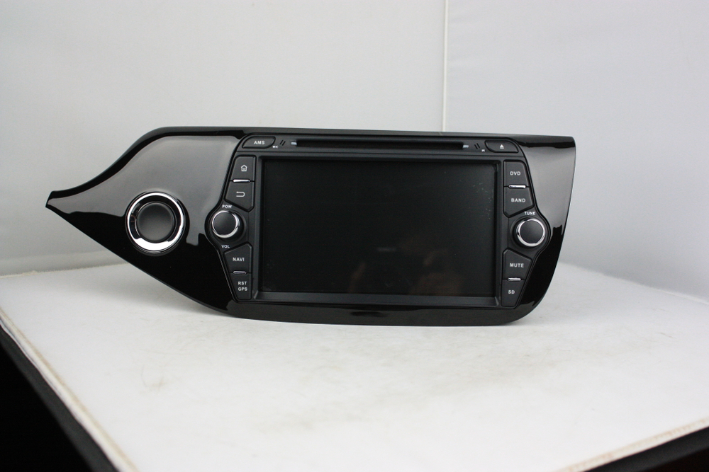 Установочный комплект для KIA Ceed II 2012+ (рамка глянец)  KUBERG KD-8055-P6