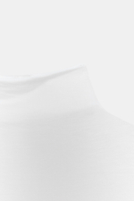 ТОП С ВОРОТНИКОМ-СТОЙКОЙ — ZARA