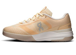 Женские теннисные кроссовки On The Roger Advantage Pro - blonde/gardenia