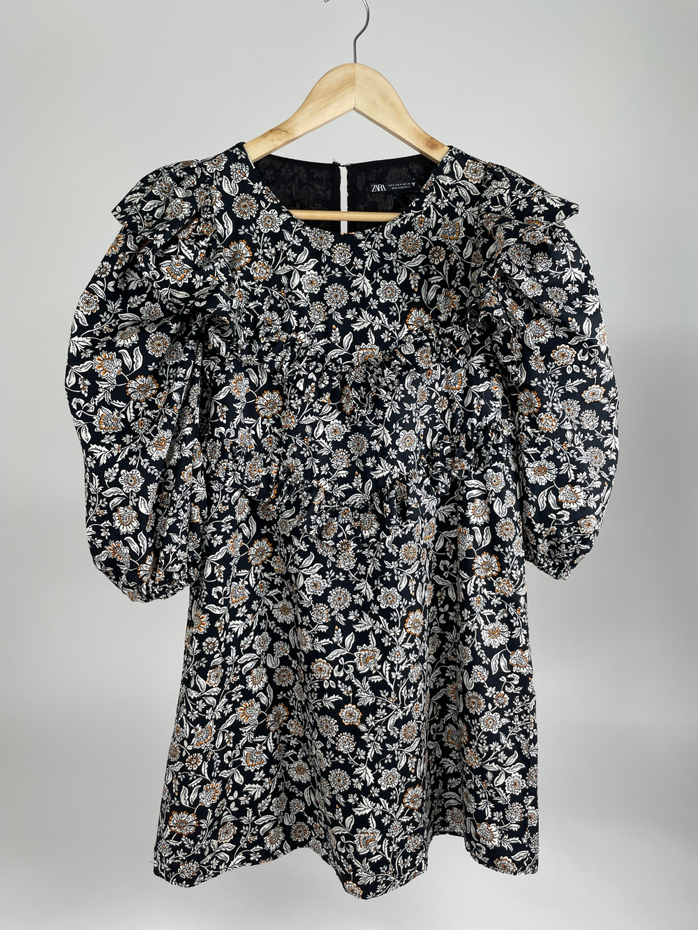 Платье Zara