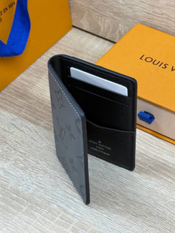 Визитница Louis Vuitton