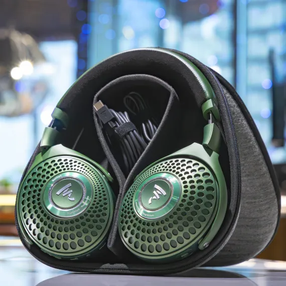 Focal Bathys Green Special Edition