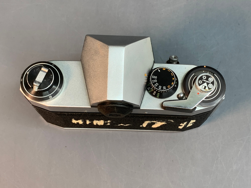 Praktica Super TL, трещина на зеркале