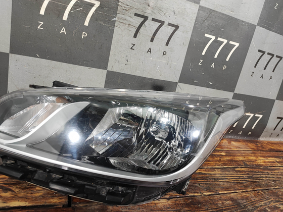 Фара левая Kia Rio 4 (FB) 17-20 Б/У Оригинал 92101H0000