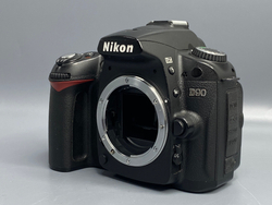 Nikon D90 — не включается