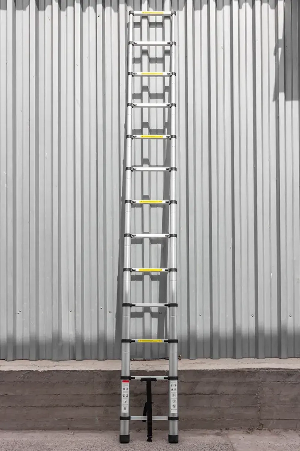 Лестница телескопическая алюм. бытовая 3.8м (13 ступ.) Forsage F-UP380