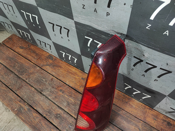 Фонарь задний правый Nissan Note 1 (E11) 05-13 Б/У Оригинал 265509U000