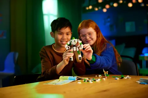 Конструктор LEGO DREAMZzz 71454 Матео и робот Z-Blob