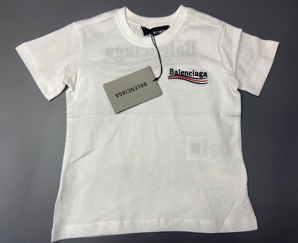 Футболка Balenciaga
