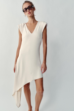 КОРОТКОЕ АСИММЕТРИЧНОЕ ПЛАТЬЕ С ПОДПЛЕЧНИКАМИ — ZARA