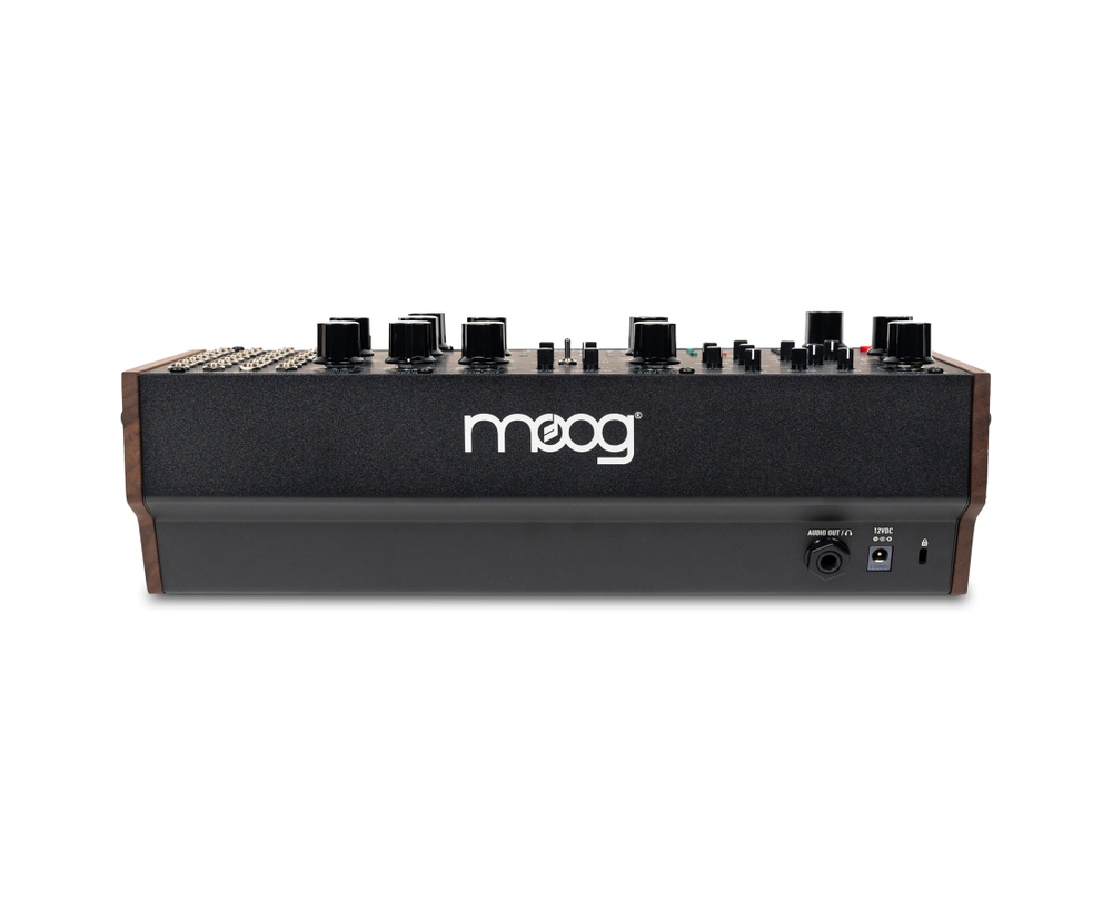 Аналоговый синтезатор Moog Labyrinth