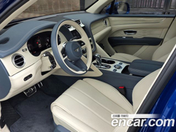 Bentley Bentayga 4.0 V8 EWB — 2024
