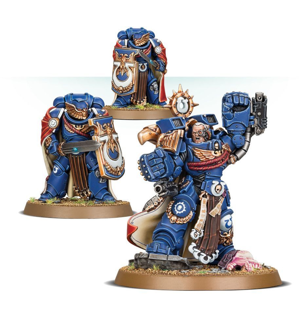 Marneus Calgar with honour guard