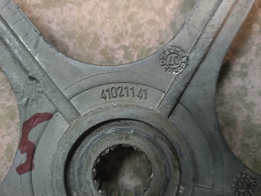 GVS44138TH3201 ктш5 Шкив для стиральных машин Candy 41021141 б/у