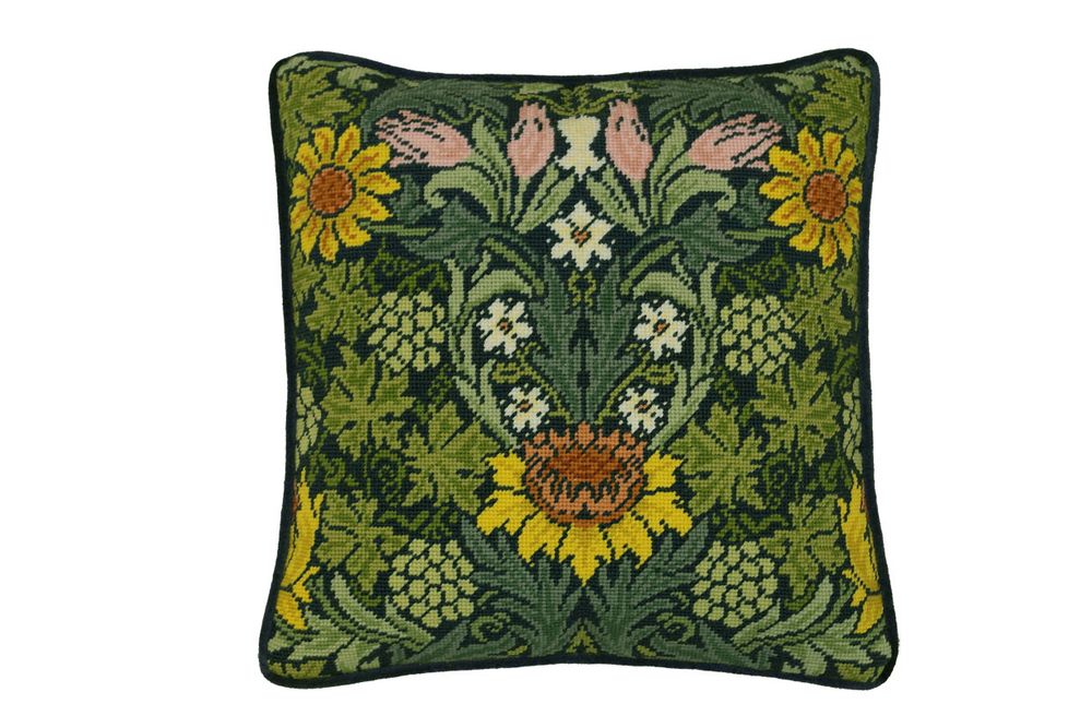 Набор для вышивания нитками Bothy Threads, подушка Sunflowers William Morris (Подсолнухи), 35,5х35,5 см