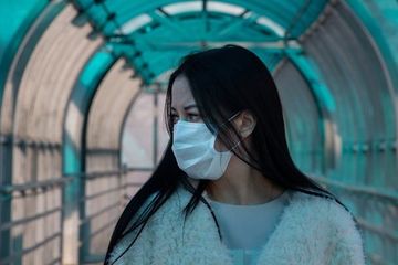 Врачи говорили: «Ничего страшного», власти тянули с карантином, граждане его игнорировали. Теперь заболевших коронавирусом в Испании больше всех в Европе