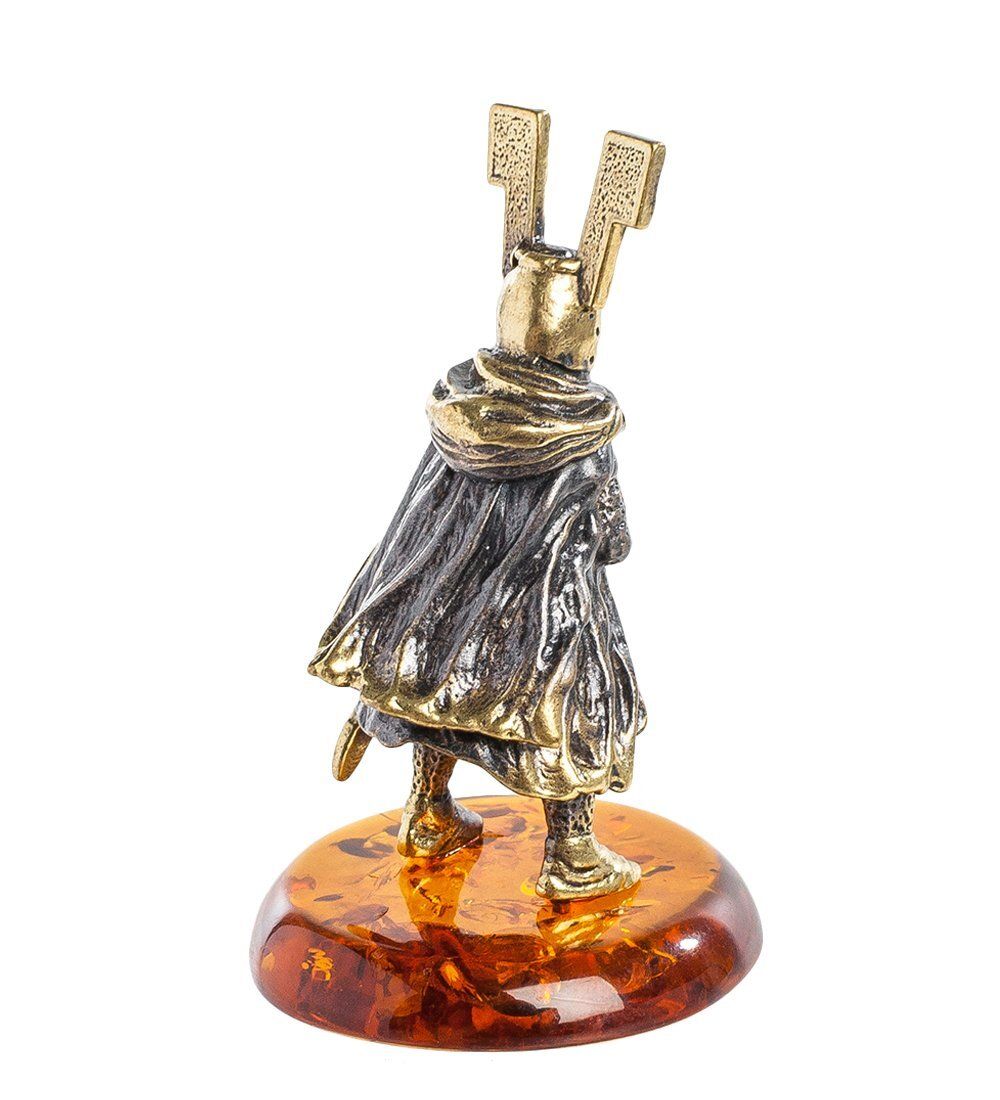 Народные промыслы AM-1278 Фигурка «Рыцарь с мечом» (латунь, янтарь)