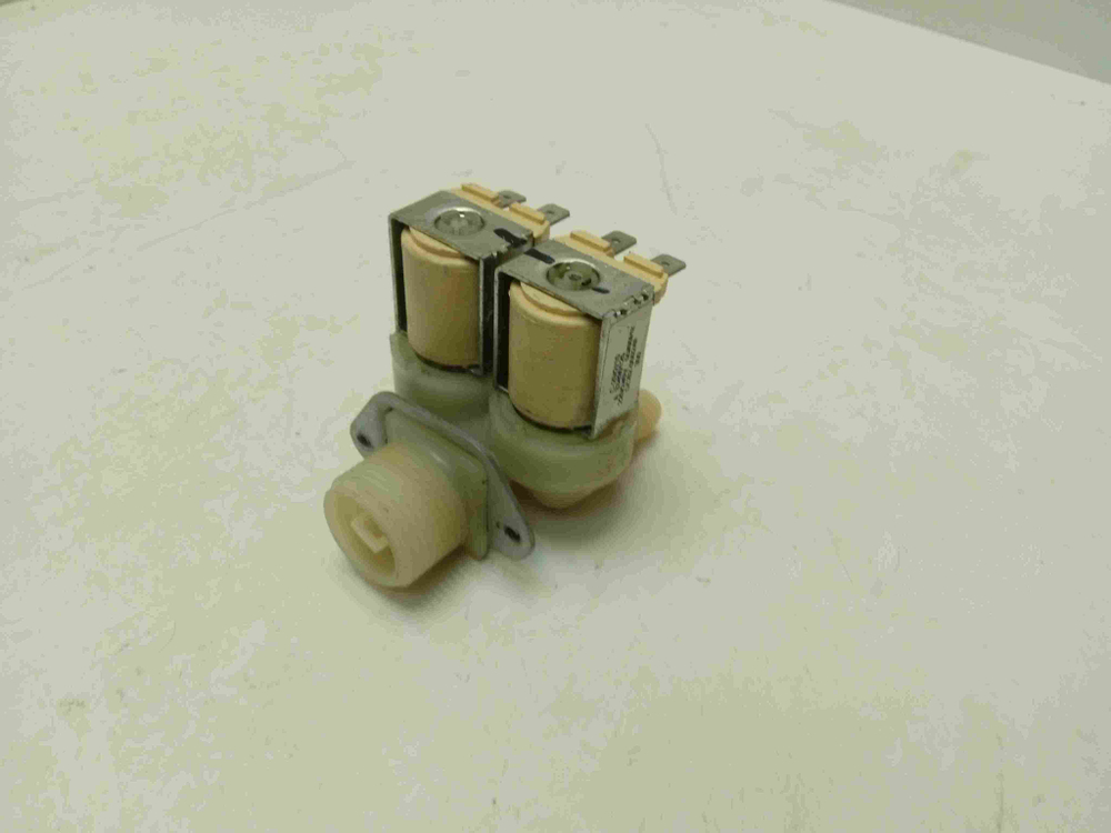 WF8590NMW9 кт228 Клапан подачи воды для стиральной машины Samsung WF8590NMW9 б/у
