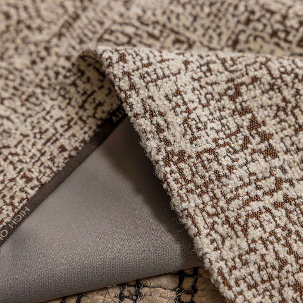 Шерстяная портьерная ткань «Cream Tweed» — натуральная шерсть с мелким твидовым переплетением для штор от пола до потолка