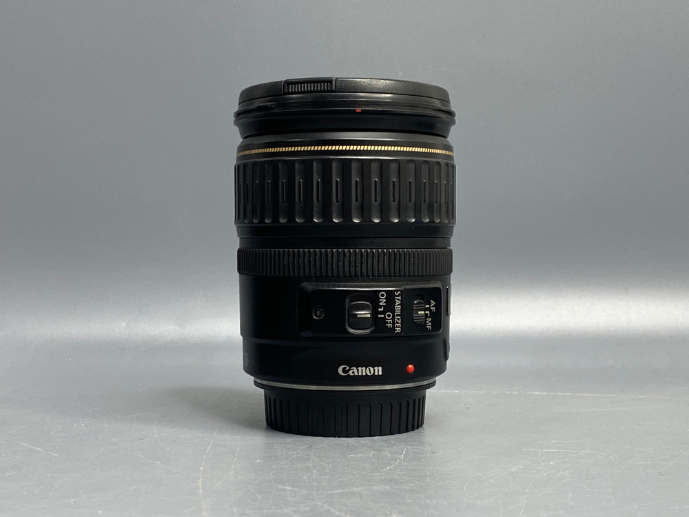 Canon EF 28-135mm 3.5-5.6 IS