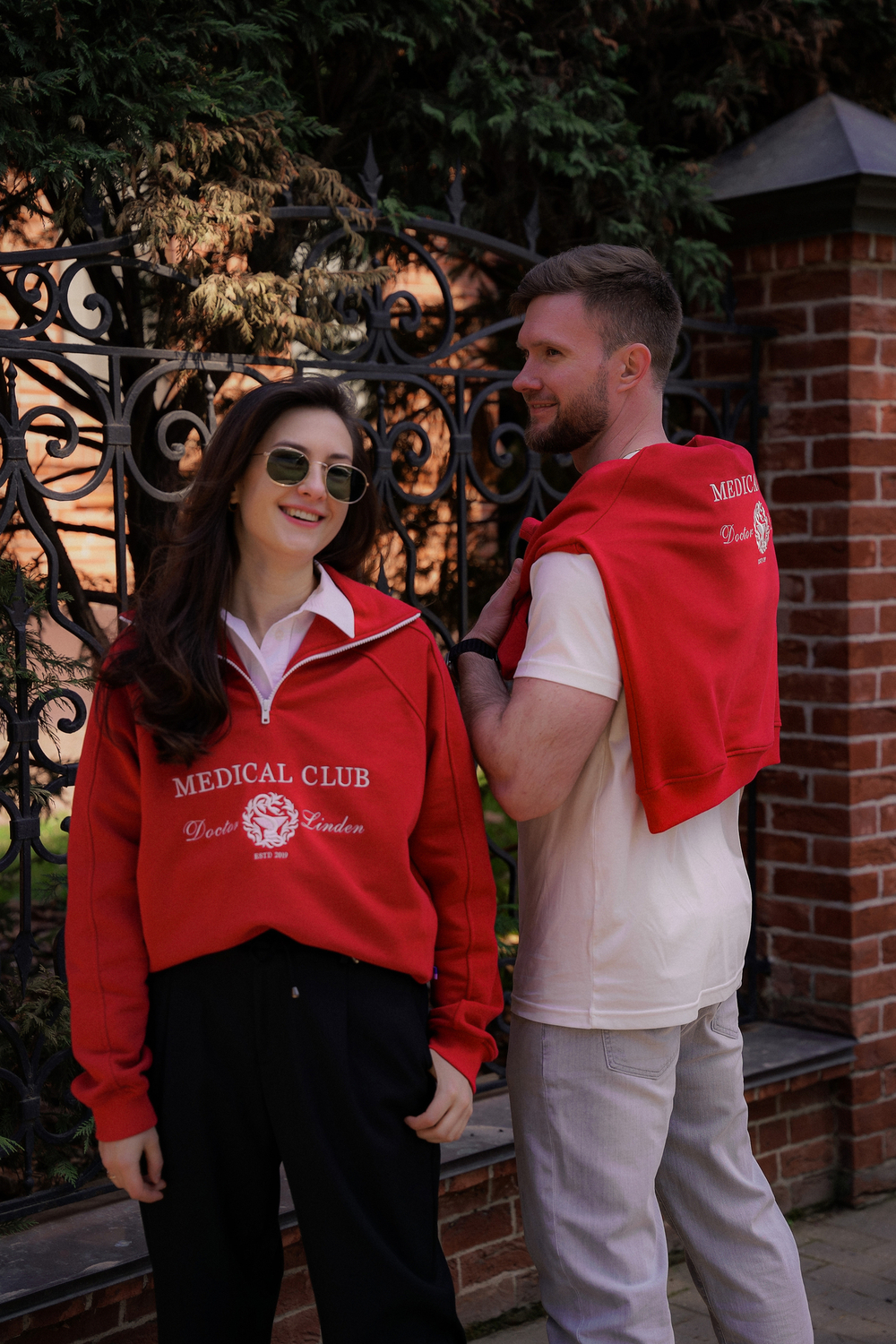 Анорак Medical Club красный