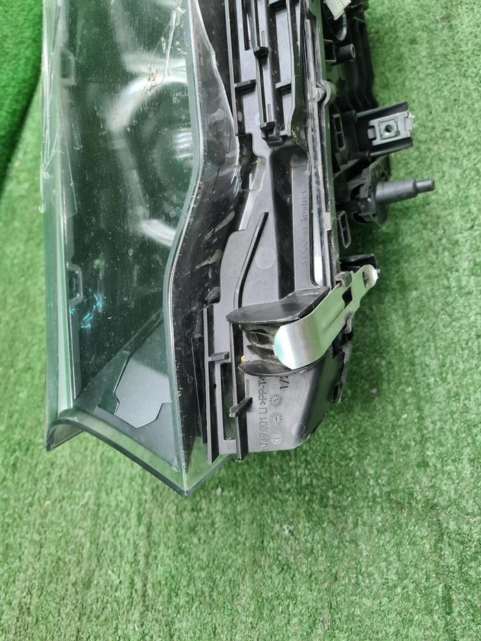 Фара левая BMW 5er G30 (2017-2020) LED