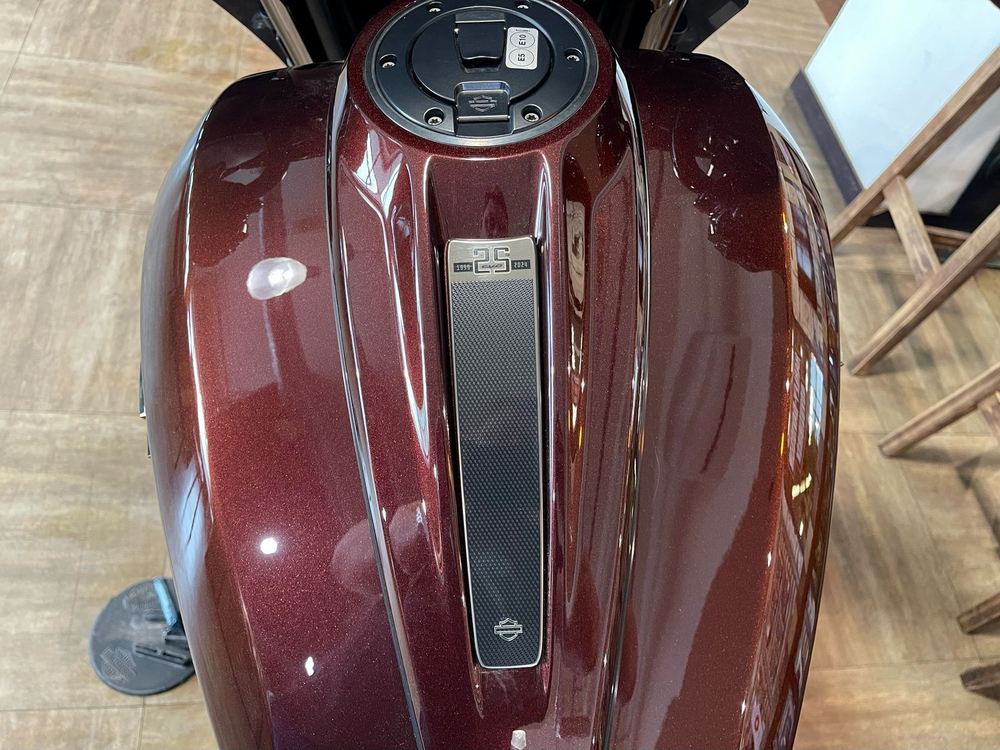 Harley-Davidson CVO Street Glide, 2024 COPPERHEAD