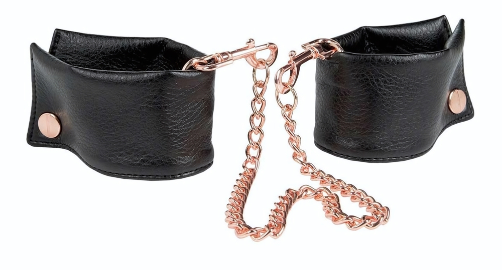 Черные мягкие наручники Entice French Cuffs с цепью (Цвет: черный)