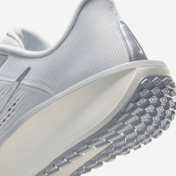 Кроссовки женские NIKE WMNS NIKE QUEST 6
