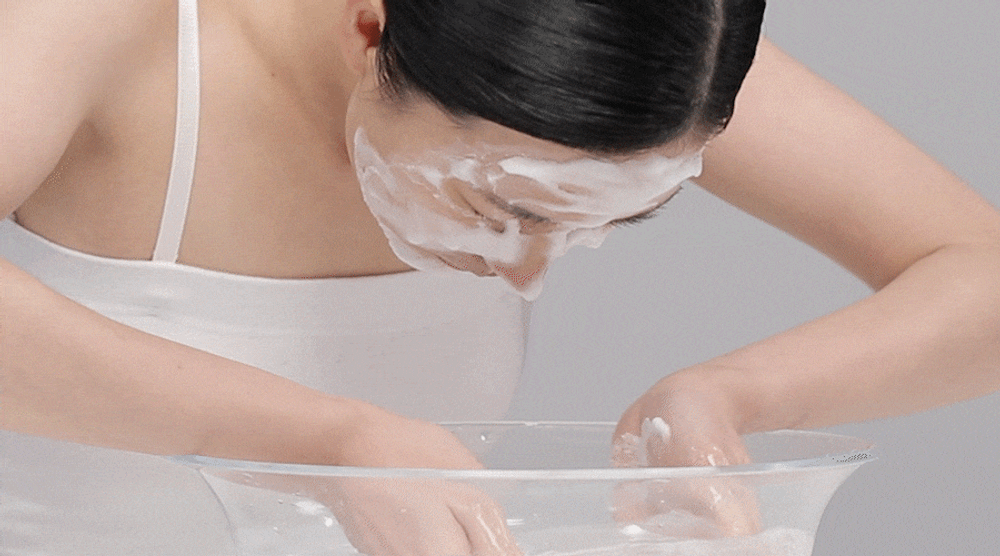 MEDI-PEEL Успокаивающая очищающая гель-пенка версия 2.0 Green Cica Collagen Clear 2.0 (300ml)