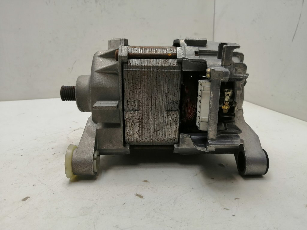 WFC1600 кт115 Двигатель для стиральной машины Bosch 5500000152 б/у