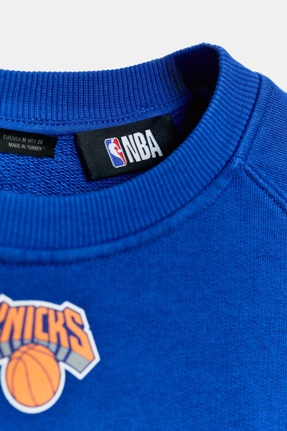 ТОЛСТОВКА NBA NEW YORK KNICKS — ZARA