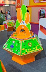 Развивающий детский игровой стол "Веселый парк"