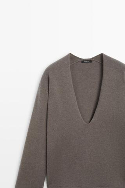 Massimo Dutti Удлиненный джемпер с акцентным вырезом, мышино-серый