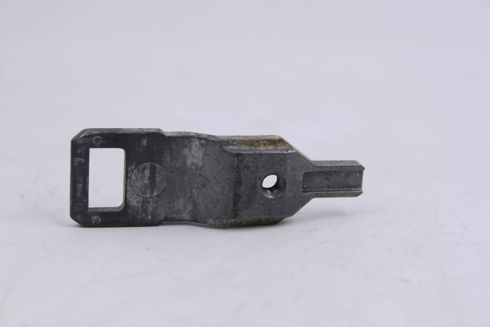 Затвор (крючок двери) 0585692 0 посудомоечной машины Miele