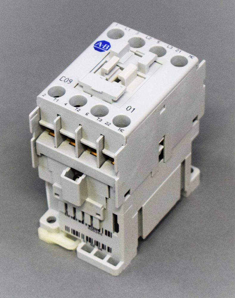 ALLEN-BRADLEY 100-C09E*01 A