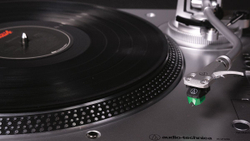 Проигрыватель виниловых дисков Audio-technica AT-LP120x-usb-sv