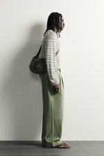 БРЮКИ ЧИНОС BAGGY FIT СО СКЛАДКАМИ — ZARA
