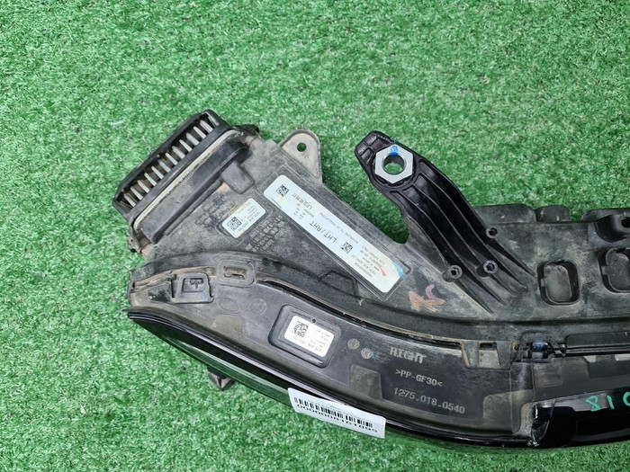 Фара правая BMW X7 G07 (2022-н.в.) LED