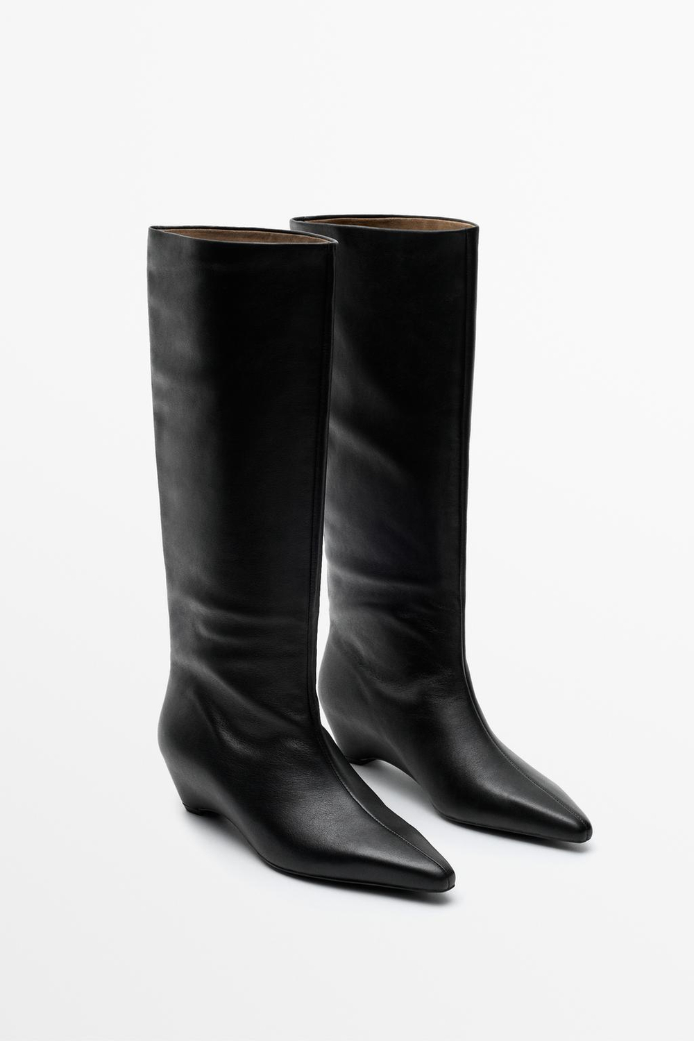 Massimo Dutti Кожаные сапоги на танкетке, черный