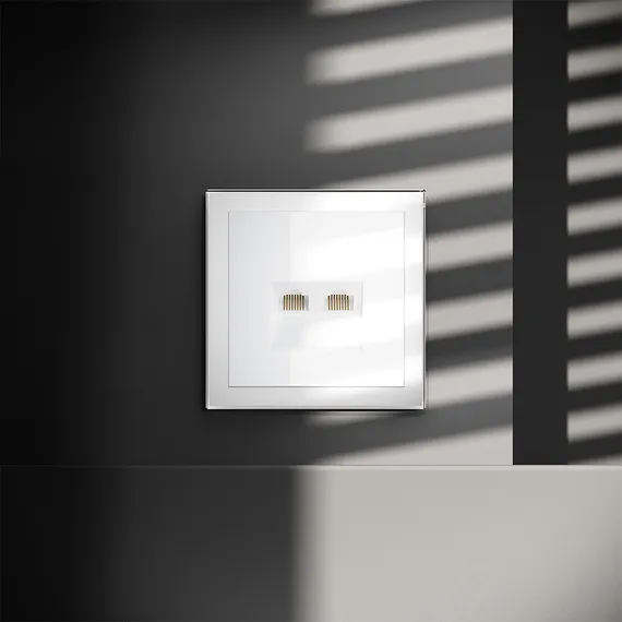 Накладка для розетки компьютерной двойной RJ45+RJ45 кат.6 Voltum S70 Белый глянцевый VLS001401