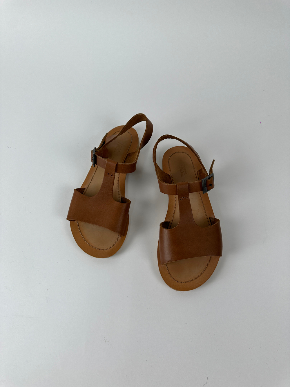 Сандалии Zara