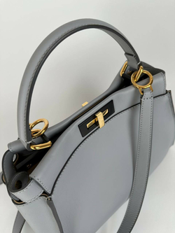 Сумка Fendi Peekaboo medium