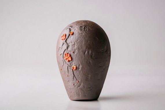 Чахе «Гілка сливи», глина