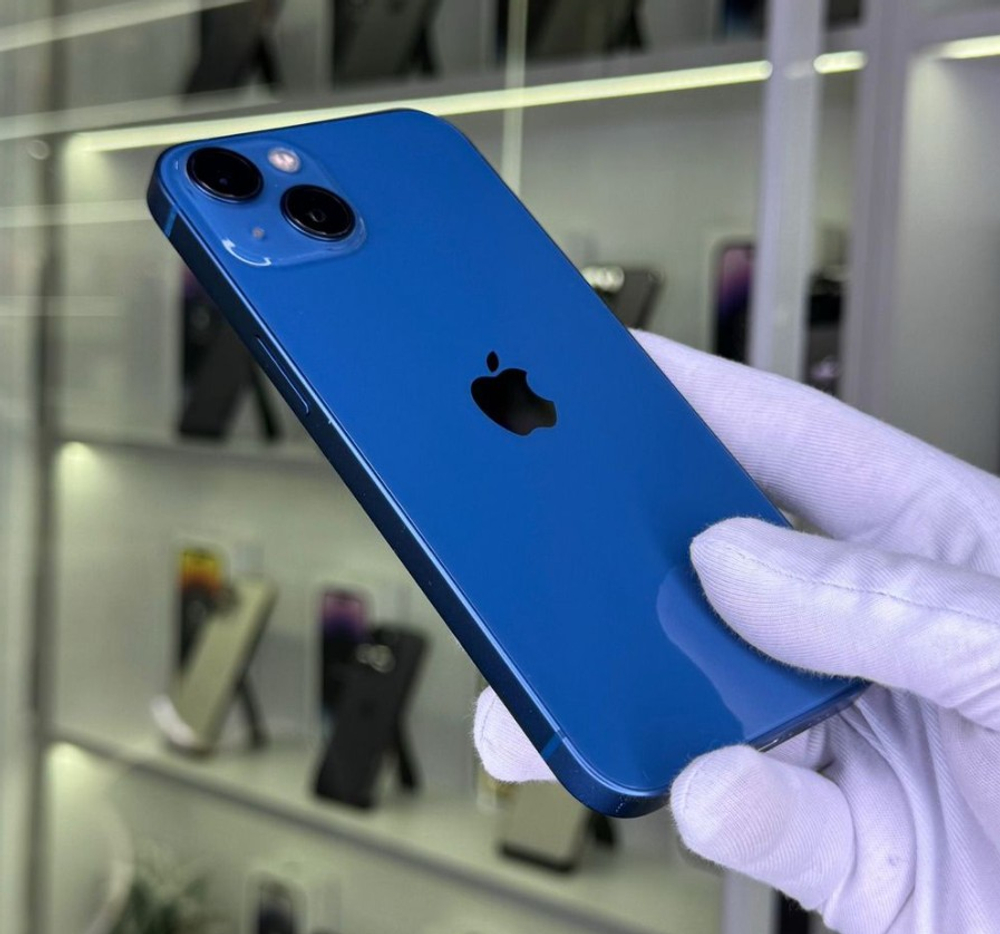 iPhone 13, 128 ГБ б/у