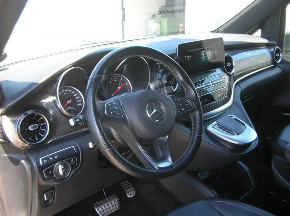 Mercedes-Benz V 300 4MATIC lang-Navi-AHK-Камера-PDC-Leder-6Sitze