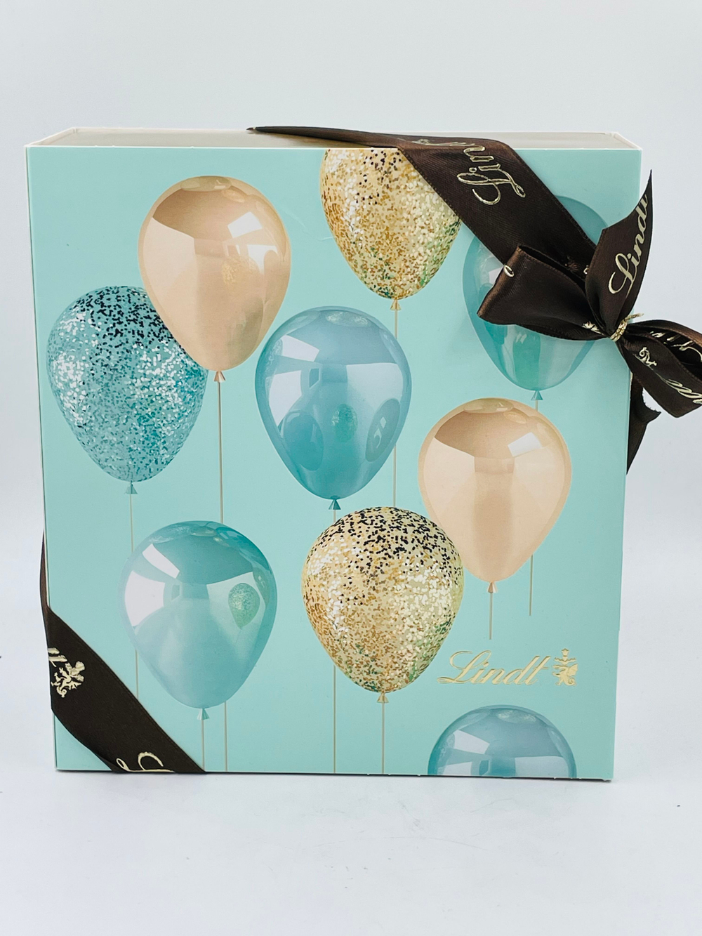 Шоколадный подарочный набор Lindt Teddy, фигурный молочный шоколад, в коробке, 270 г (Германия)