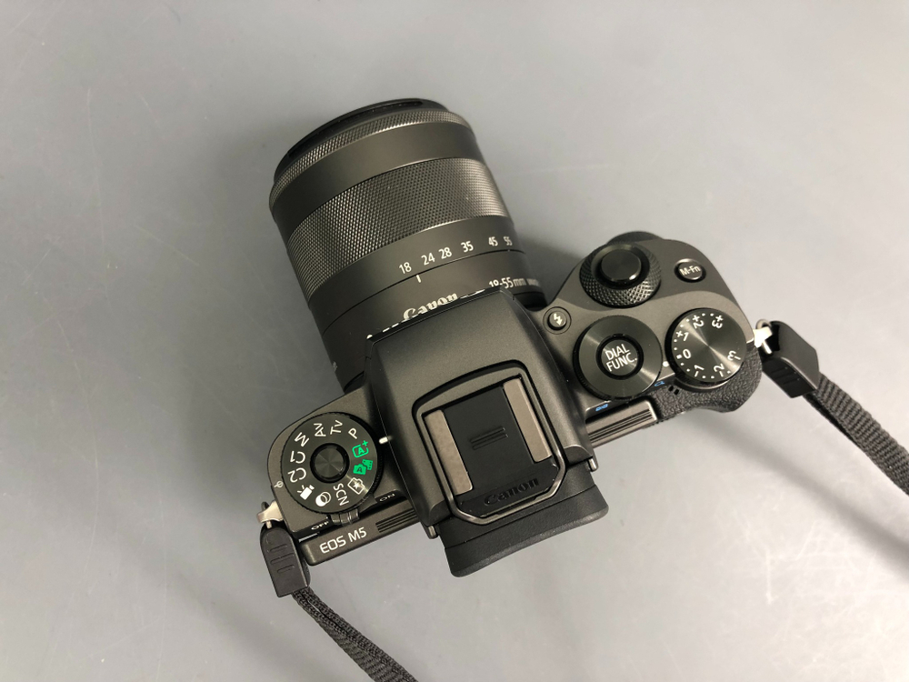 Canon EOS M5 Kit 18-55mm IS STM